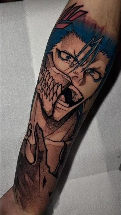 Grimmjow, de Bleach, tatuado em cor no antebraço